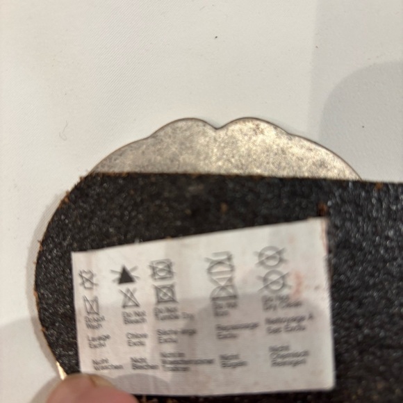 ESPRIT Sz 32” or 80 cm Brown Leather Belt with Metal Floral Style Ornate Buckle - Picture 9 of 10